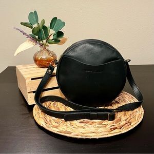 PLG Large Circle Crossbody | Black